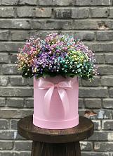 Цветочная композиция из Гипсофила и Розы в шляпной коробке в Володарске