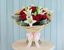 Букет цветов из:  Лилии и Розы в Володарске