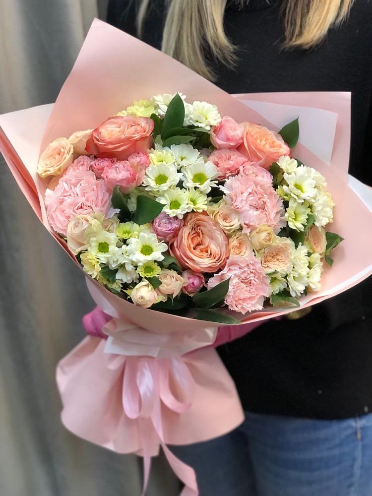 Букет цветов из: Гвоздики, Розы и Хризантемы в Володарске