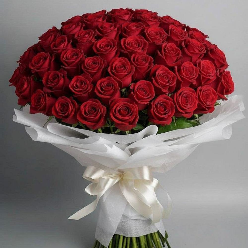 Букет 101 Красная роза Блэк Мэджик в Володарске