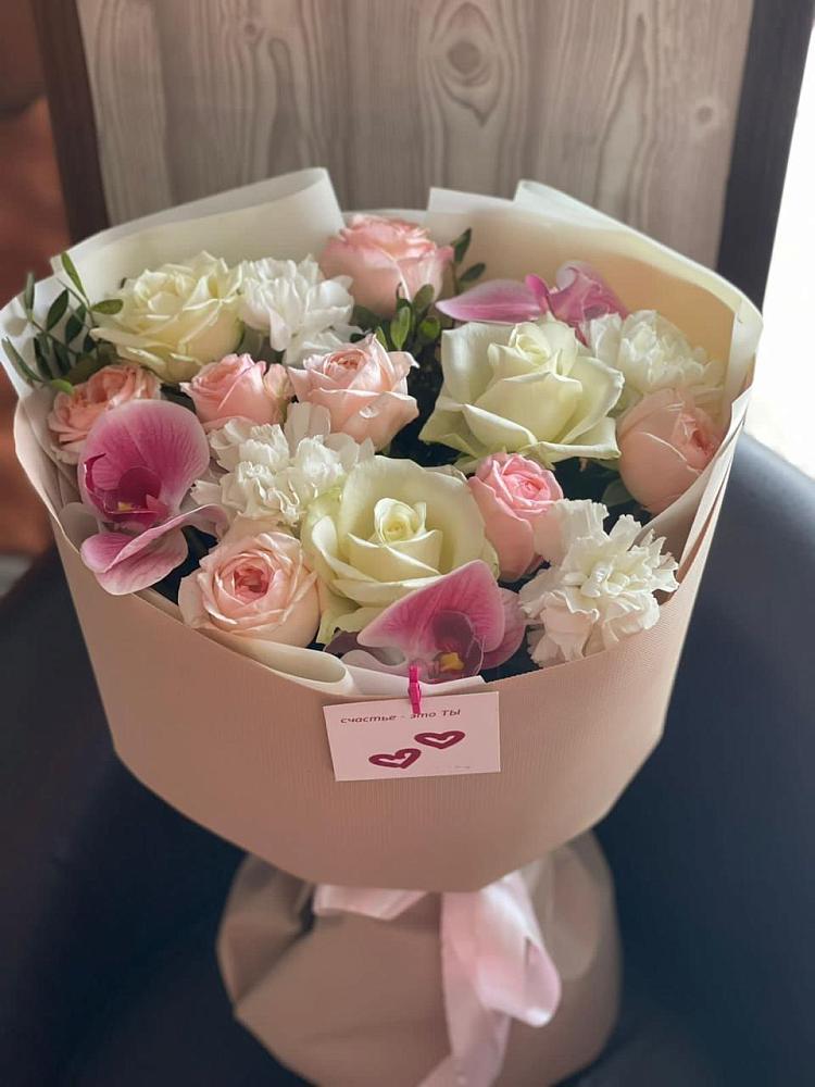 Букет цветов из: Орхидеи, Розы и Гвоздики в Володарске