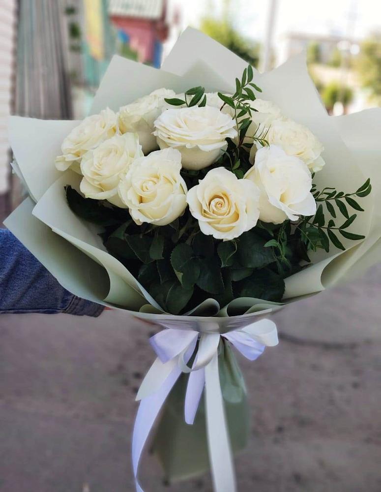 Букет Белые розы Проуд в Володарске