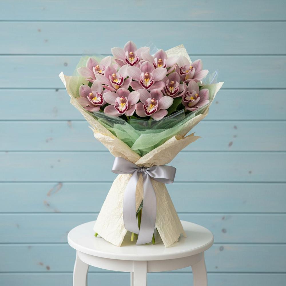 Букет цветов из: Орхидеи и Розы в Володарске