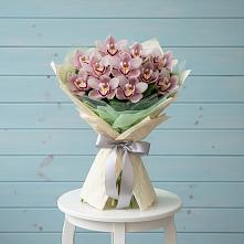 Букет цветов из:  Орхидеи и Розы в Володарске