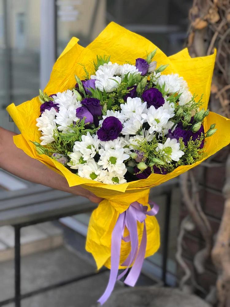 Букет цветов из: Ирисы, Хризантемы и Ромашки в Володарске