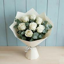 Букет Белые розы в Эвкалипте в Володарске