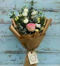 Букет цветов из:  Розы и Лизиантусы в Володарске