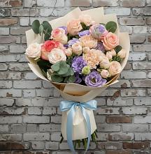 Букет цветов из:  Розы, Лизиантусы и Гвоздики в Володарске